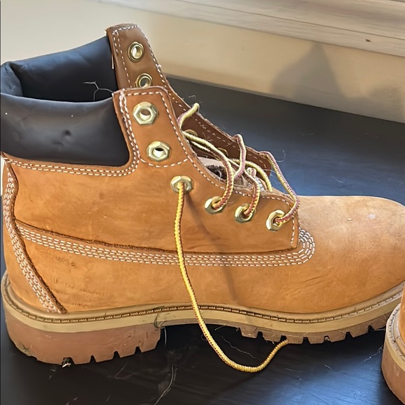 Timberland classic boys 4, women’s 6 - Picture 4 of 5